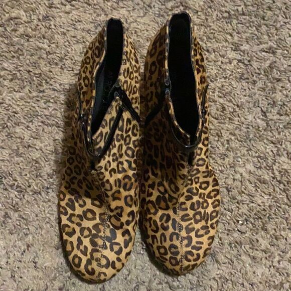 Aerosoles booties  - Picture 1 of 4